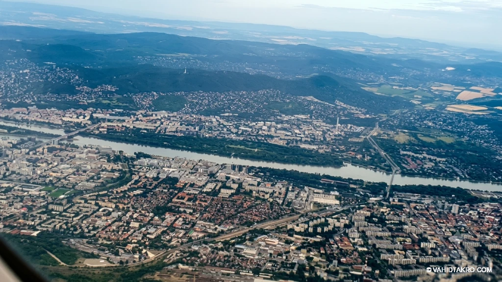 budapest-from-plane-vahidtakro.webp