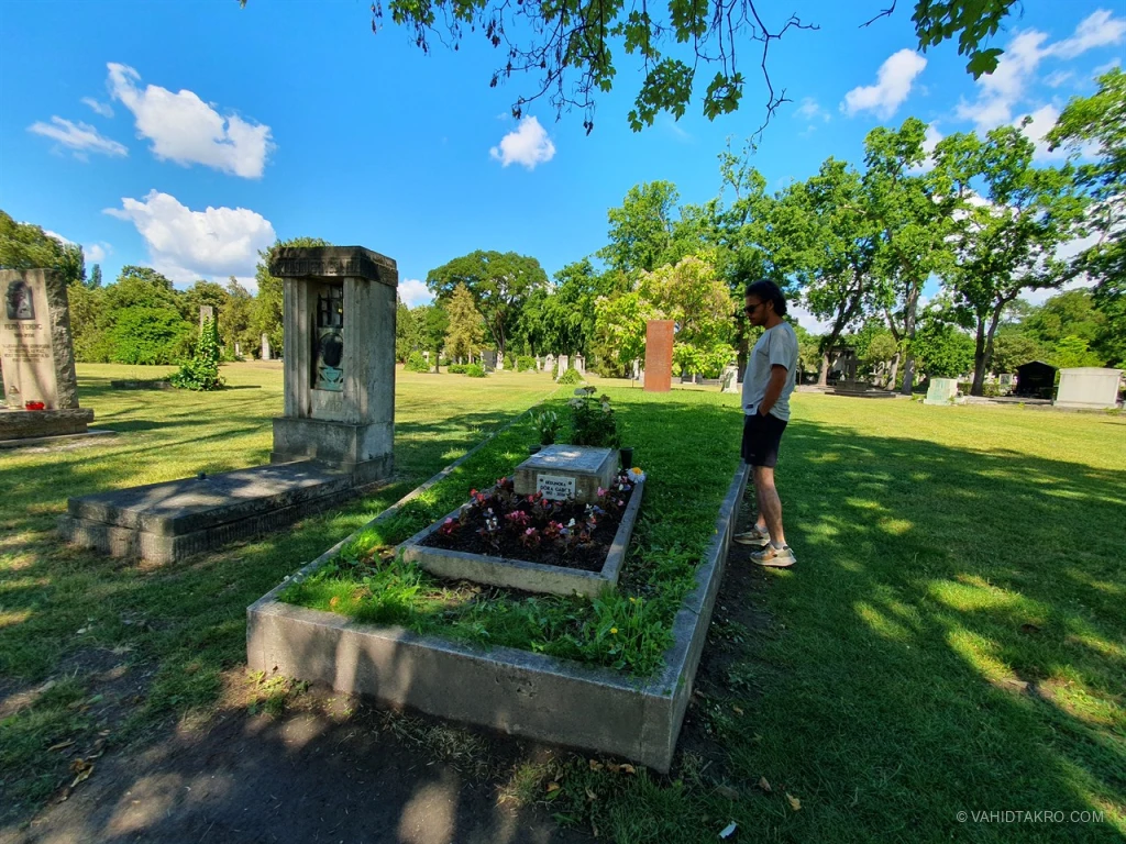attila-j-zsef-tomb-vahidtakro.webp