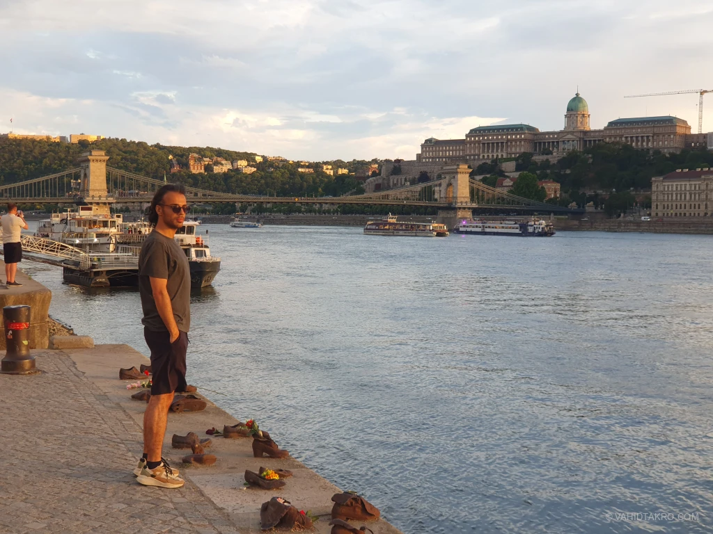 shoes-on-the-danube-bank-vahidtakro-01.webp