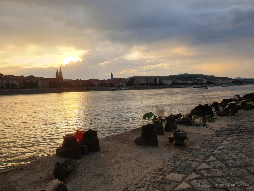 shoes-on-the-danube-bank-vahidtakro-02.webp