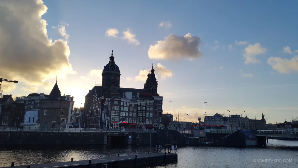 travel-to-amsterdam-vahidtakro-com-35.webp
